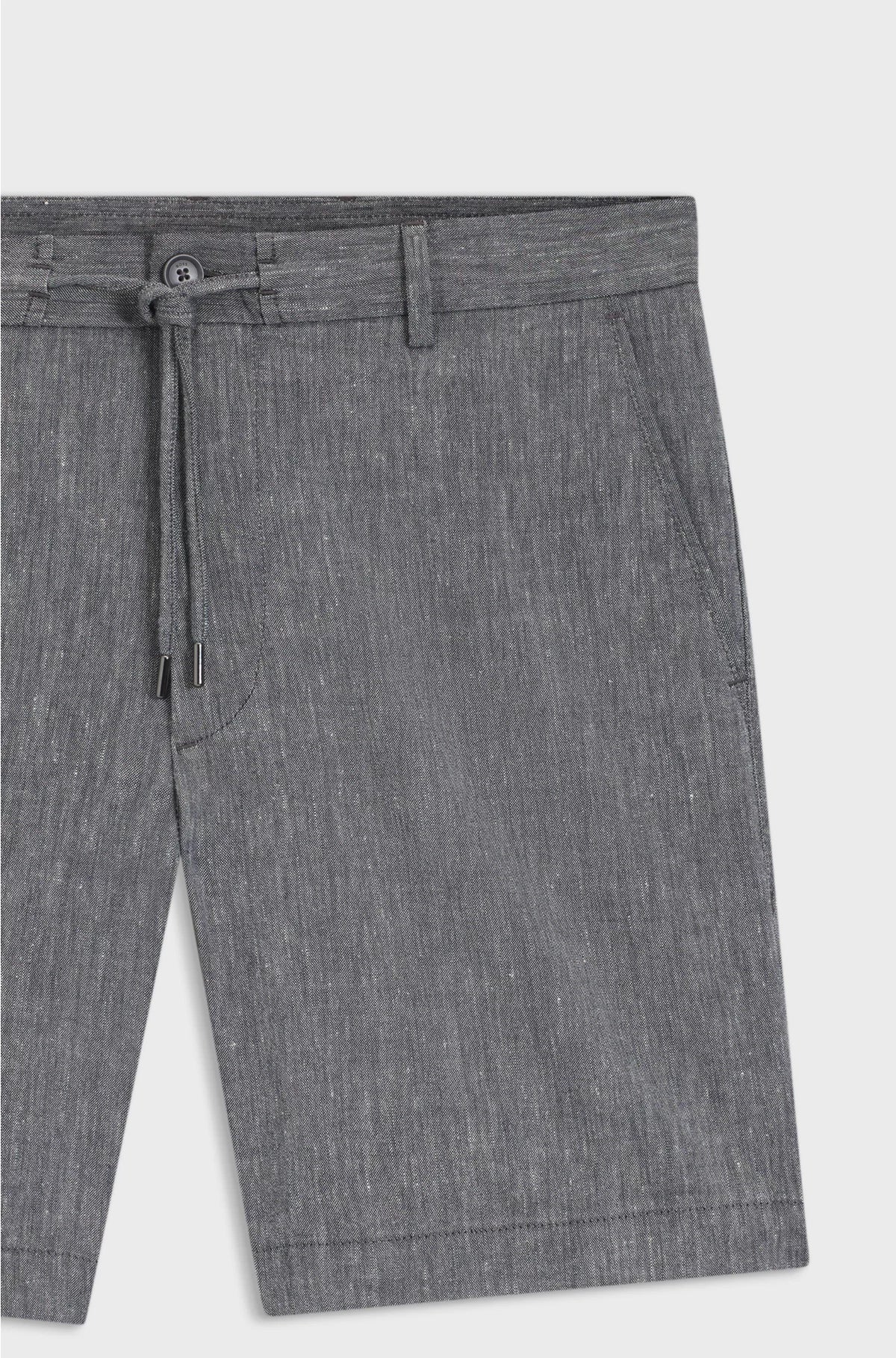 REGULAR-FIT SHORTS IN A LINEN BLEND WITH DRAWCORD