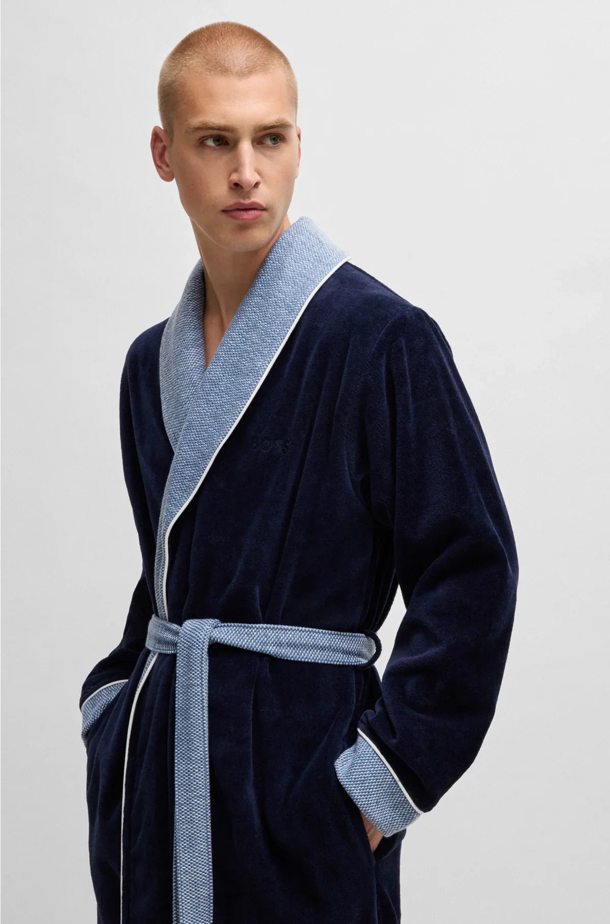 VESTAGLIA IN VELLUTO DI COTONE BLU NOTTE CON LOGO RICAMATO