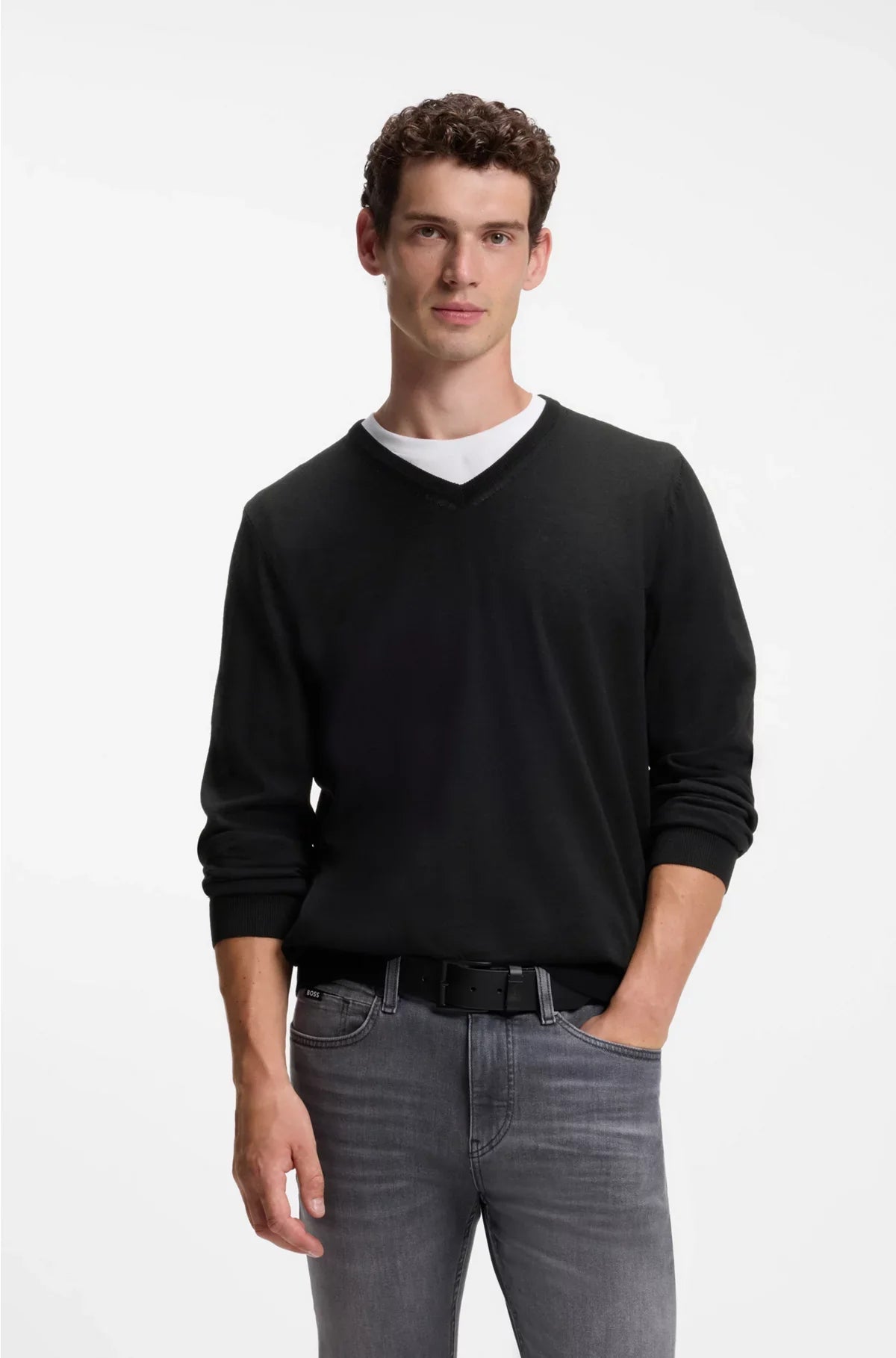 SLIM-FIT V-NECK SWEATER IN VIRGIN WOOL