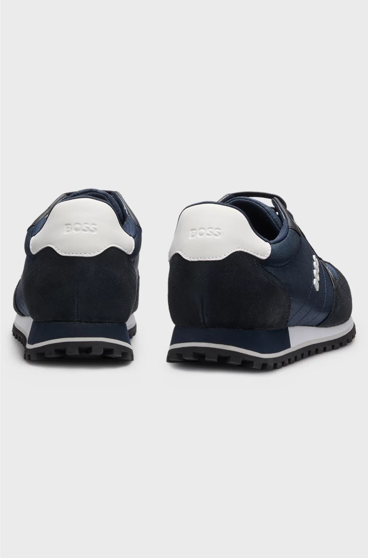 SCARPE DA GINNASTICA ISPIRATE AL MONDO DEL RUNNING CON DETTAGLI IN SIMILPELLE
