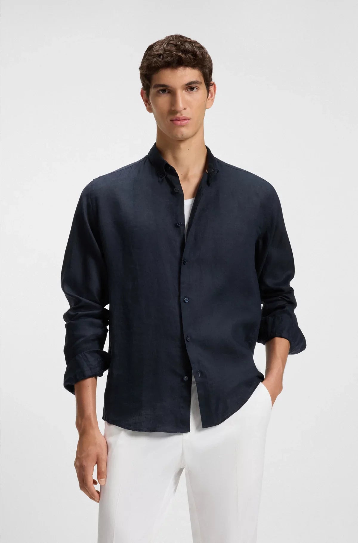 REGULAR-FIT BUTTON-DOWN SHIRT IN LINEN