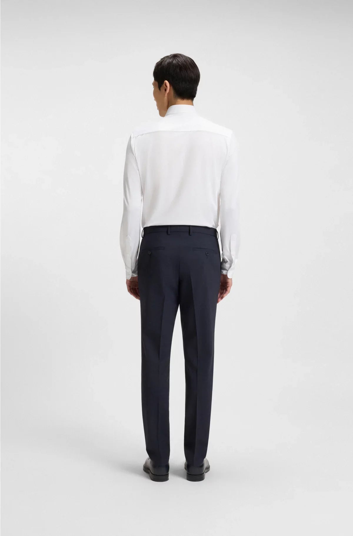 SLIM-FIT SHIRT IN STRUCTURED PERFORMANCE-STRETCH FABRIC