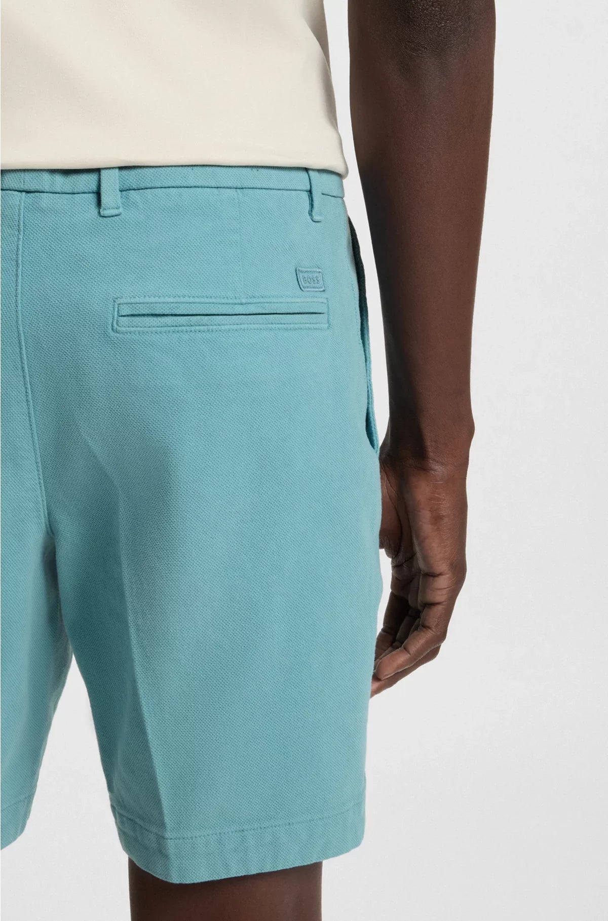 SLIM-FIT SHORTS IN STRUCTURED STRETCH COTTON