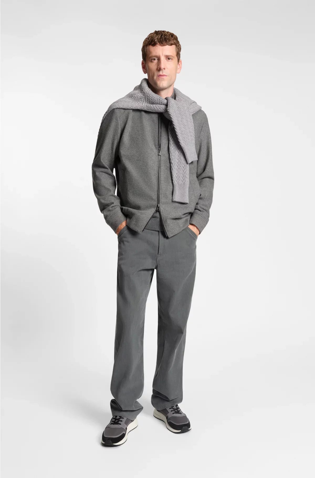 REGULAR-FIT SWEATER IN PURE CASHMERE