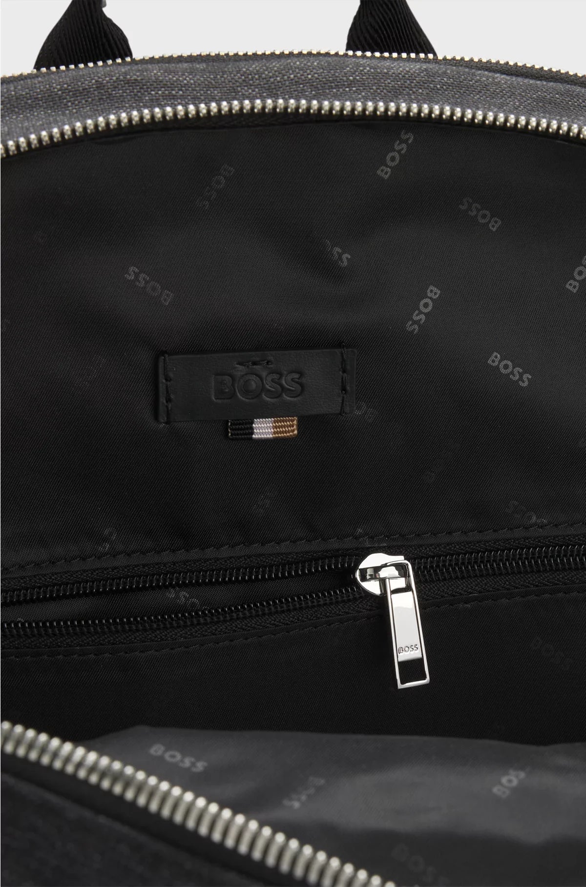 ZAINO CON TASCHE LATERALI A CONTRASTO