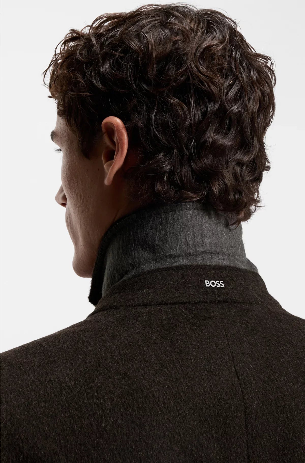 DOUBLE-BREASTED COAT IN AN ALPACA BLEND