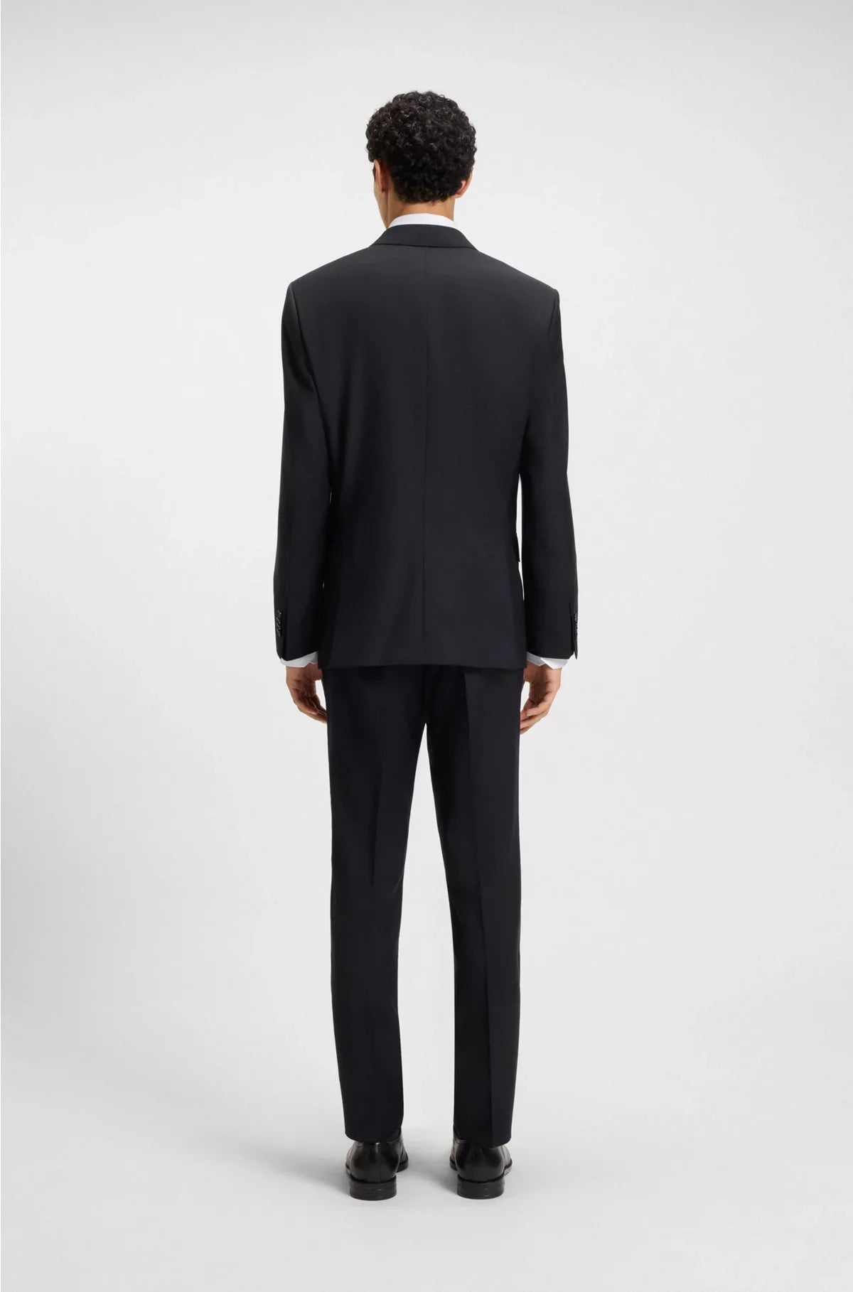 TWO-PIECE SLIM-FIT SUIT IN PINSTRIPE VIRGIN WOOL