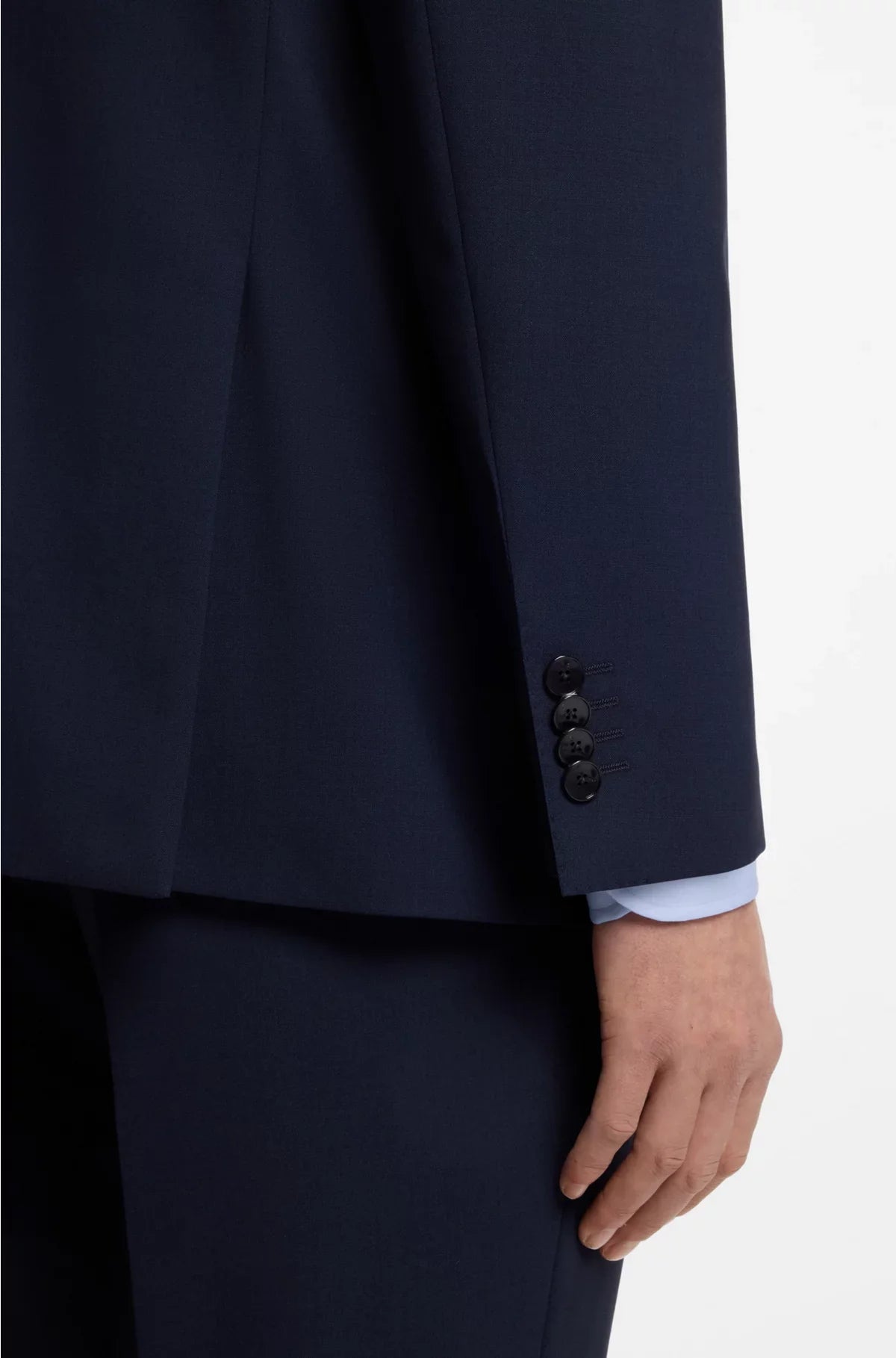 REGULAR-FIT SUIT IN STRETCH VIRGIN WOOL
