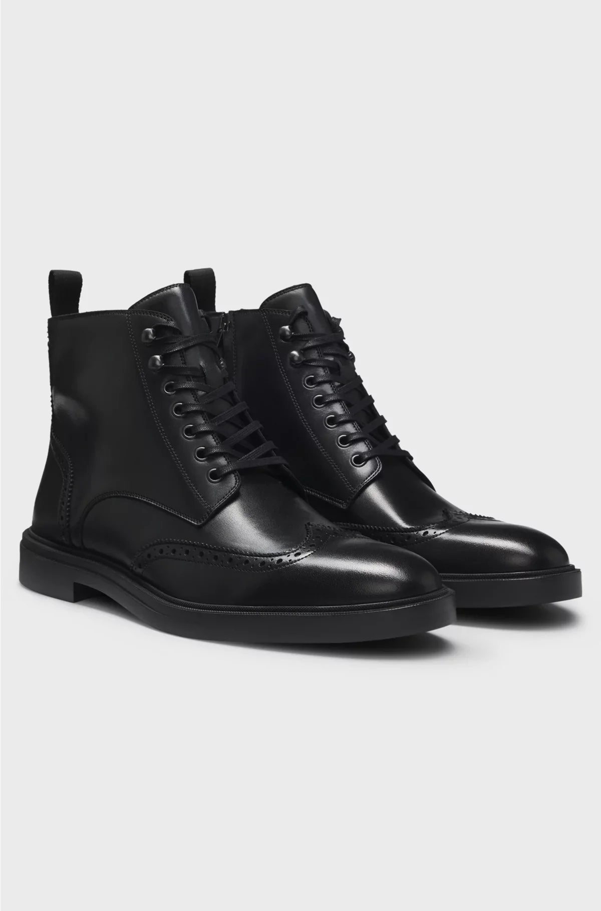 STIVALETTI IN PELLE CON DETTAGLI BROGUE