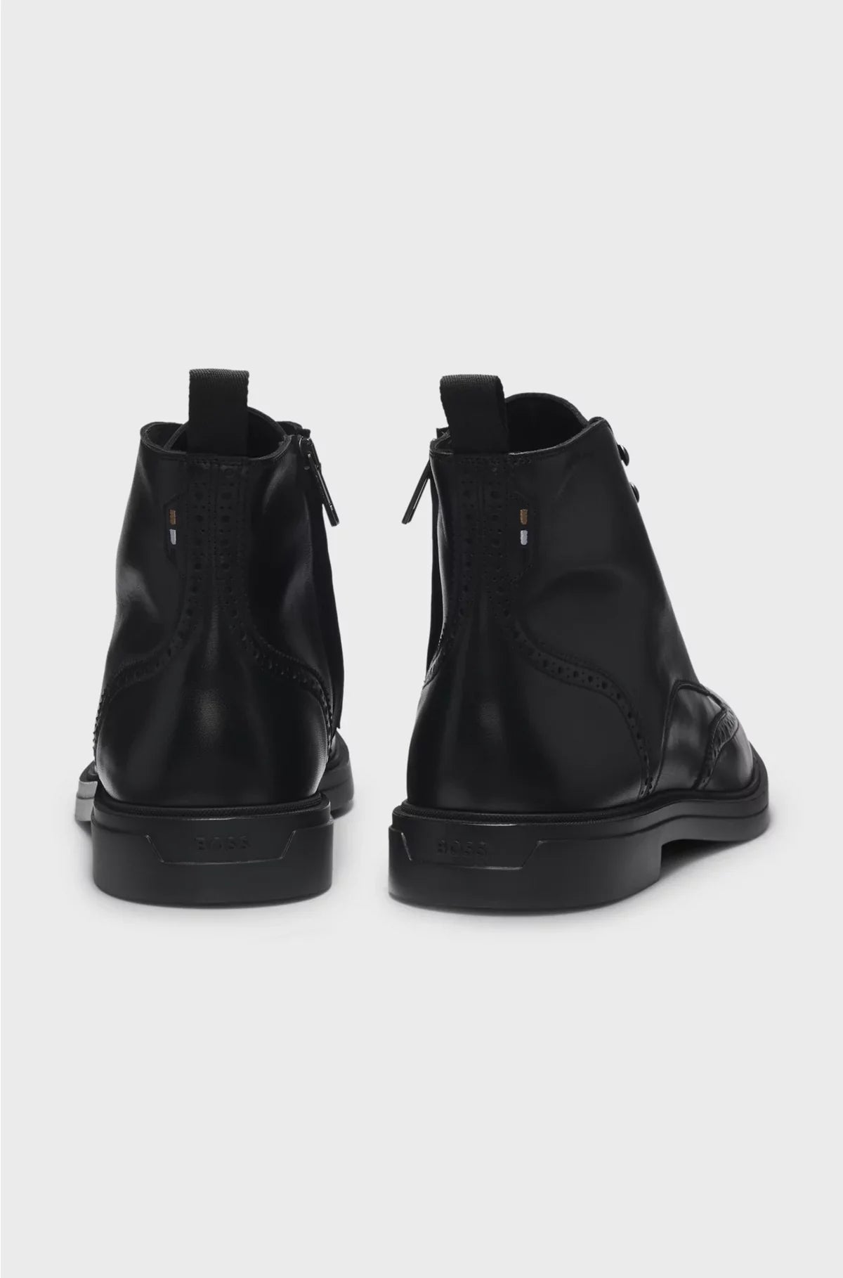 STIVALETTI IN PELLE CON DETTAGLI BROGUE