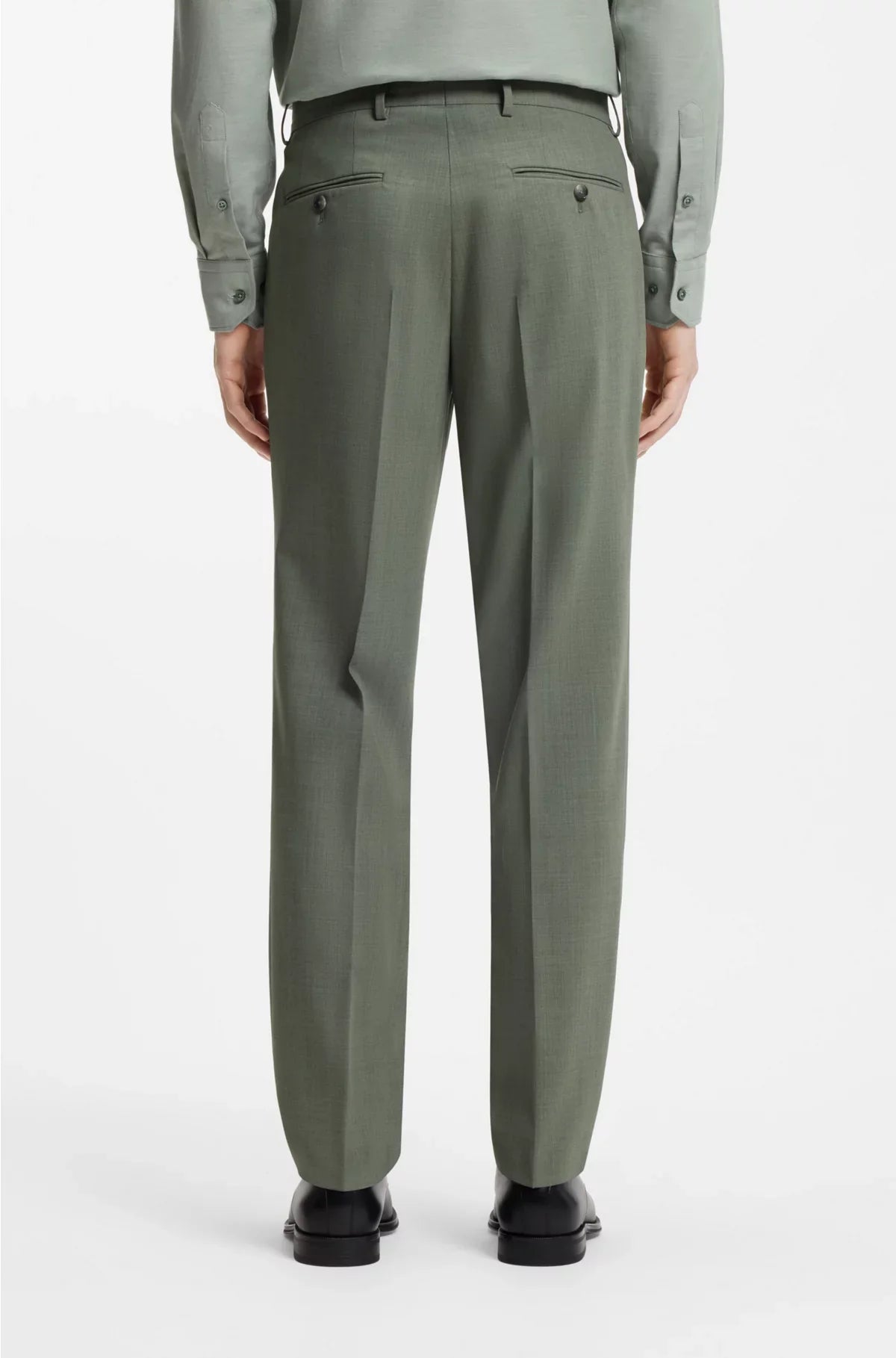 EASY-CARE SUIT IN STRETCH CLOTH WITH WOOL